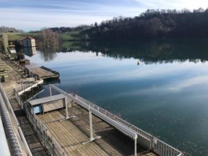 Passage sur le barrage du Wohlensee.