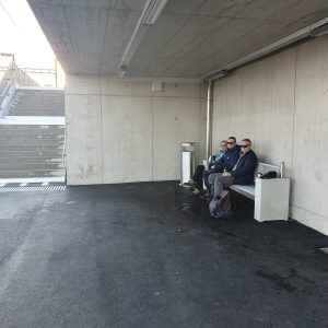 Pause à la nouvelle gare d'Avry