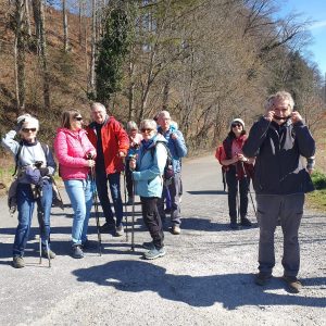 Séparation au pied de la montée vers La Madeleine