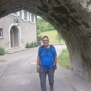 et passage vers l'église