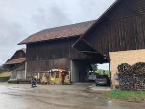 Départ de l'église de Bösingen