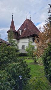suivie d'une autre 