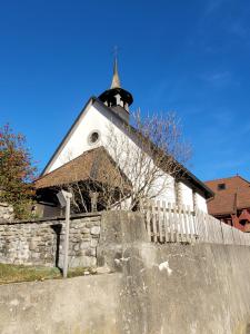 de la chapelle.