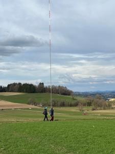 Mat de mesure du vent entre Lovatens et Hennens, sur le haut