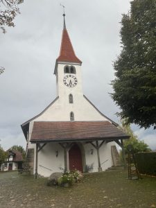 Retour à l'église de Frauenkappelen.