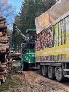 la machine à déchiqueter.
